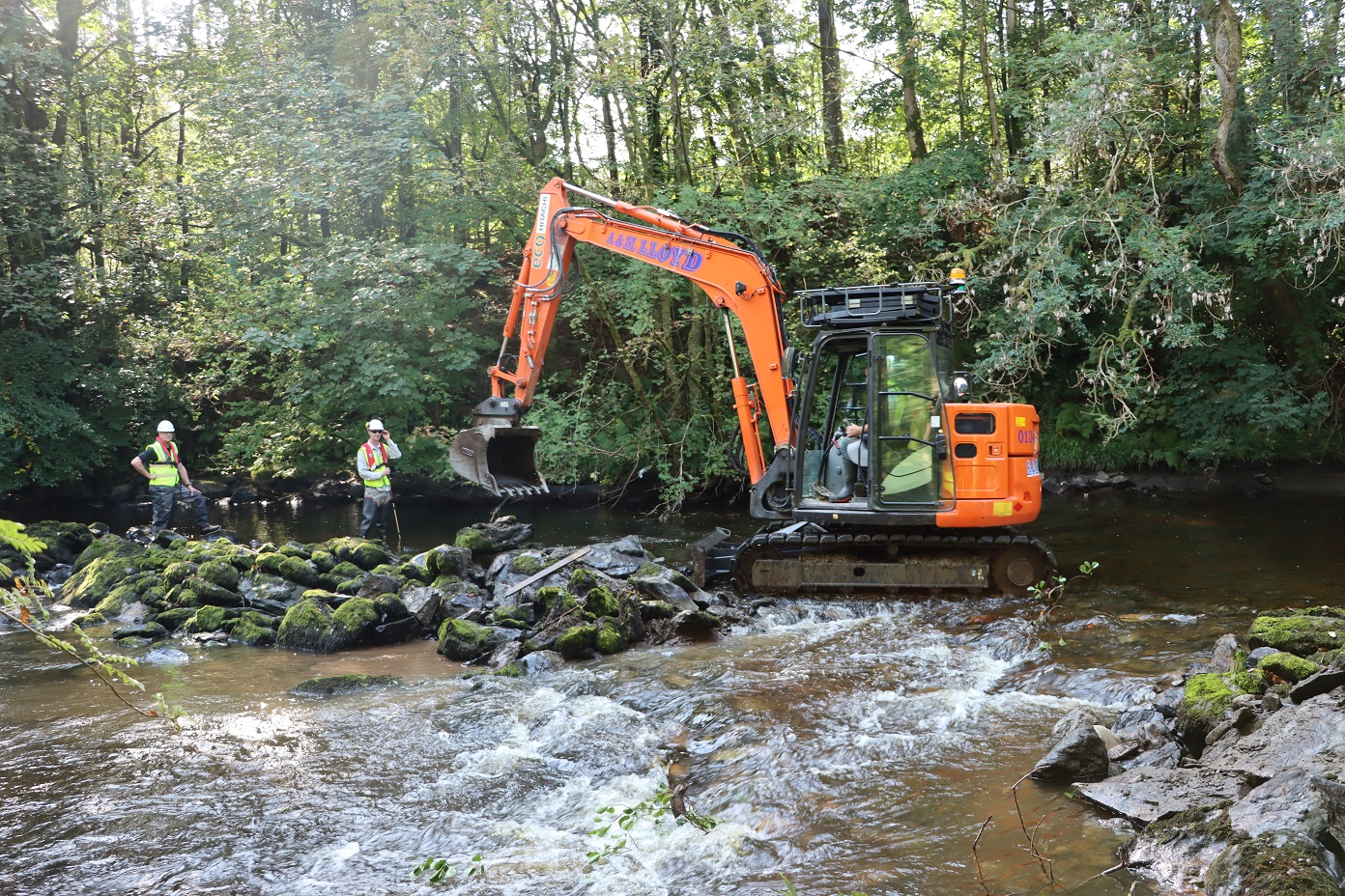First major weir removal for LIFE Dee River project